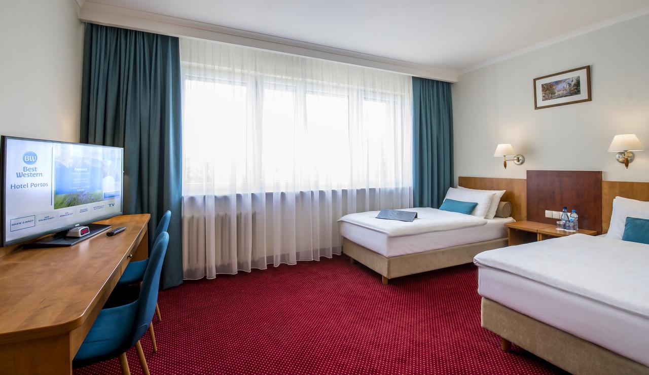 Twin Room,670427349:JPEG